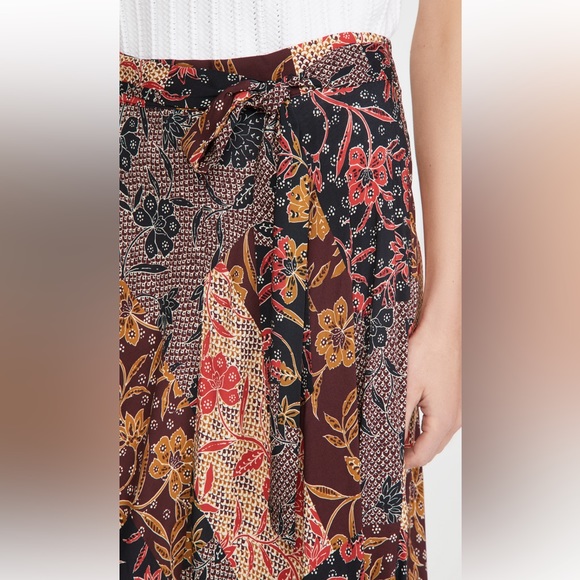 Velvet by Graham and Spencer - Swan Skirt - Size S - Picture 9 of 9